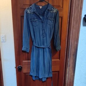 XL Reba Belted Embroidered Tercel Denim Dress